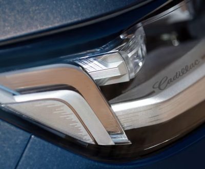 my23-escalade-features-exterior-ultra-modern-lighting